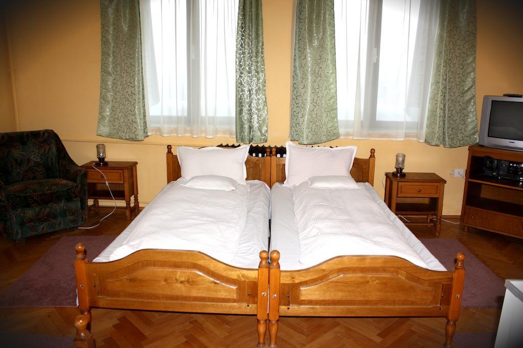 Hotel Tivoli Sovata Kamer foto