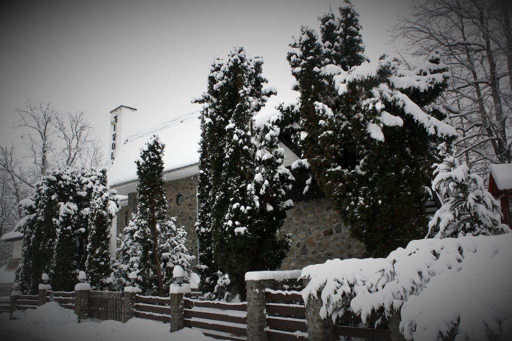 Hotel Tivoli Sovata Buitenkant foto